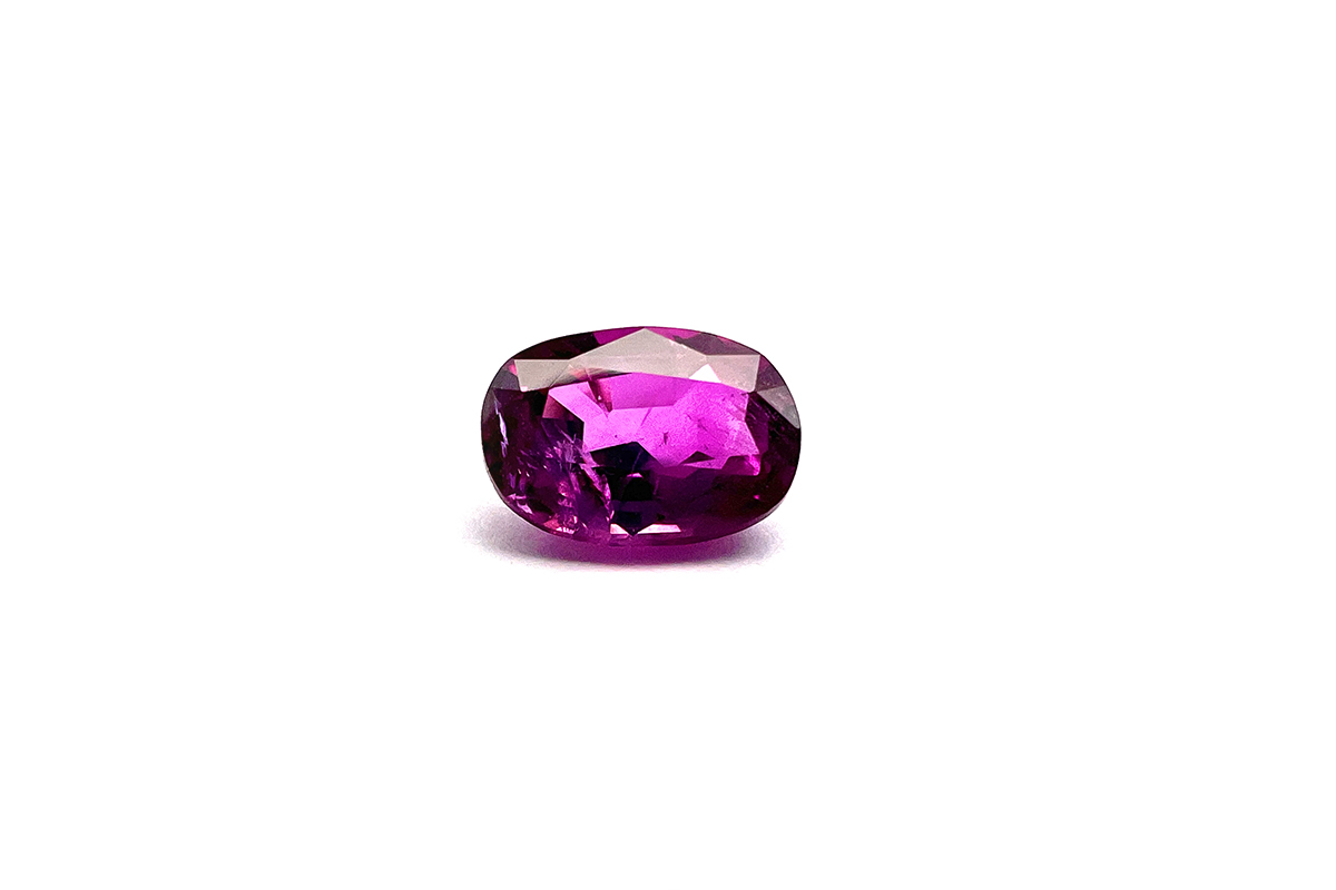 0.975 Carat Pink sapphire